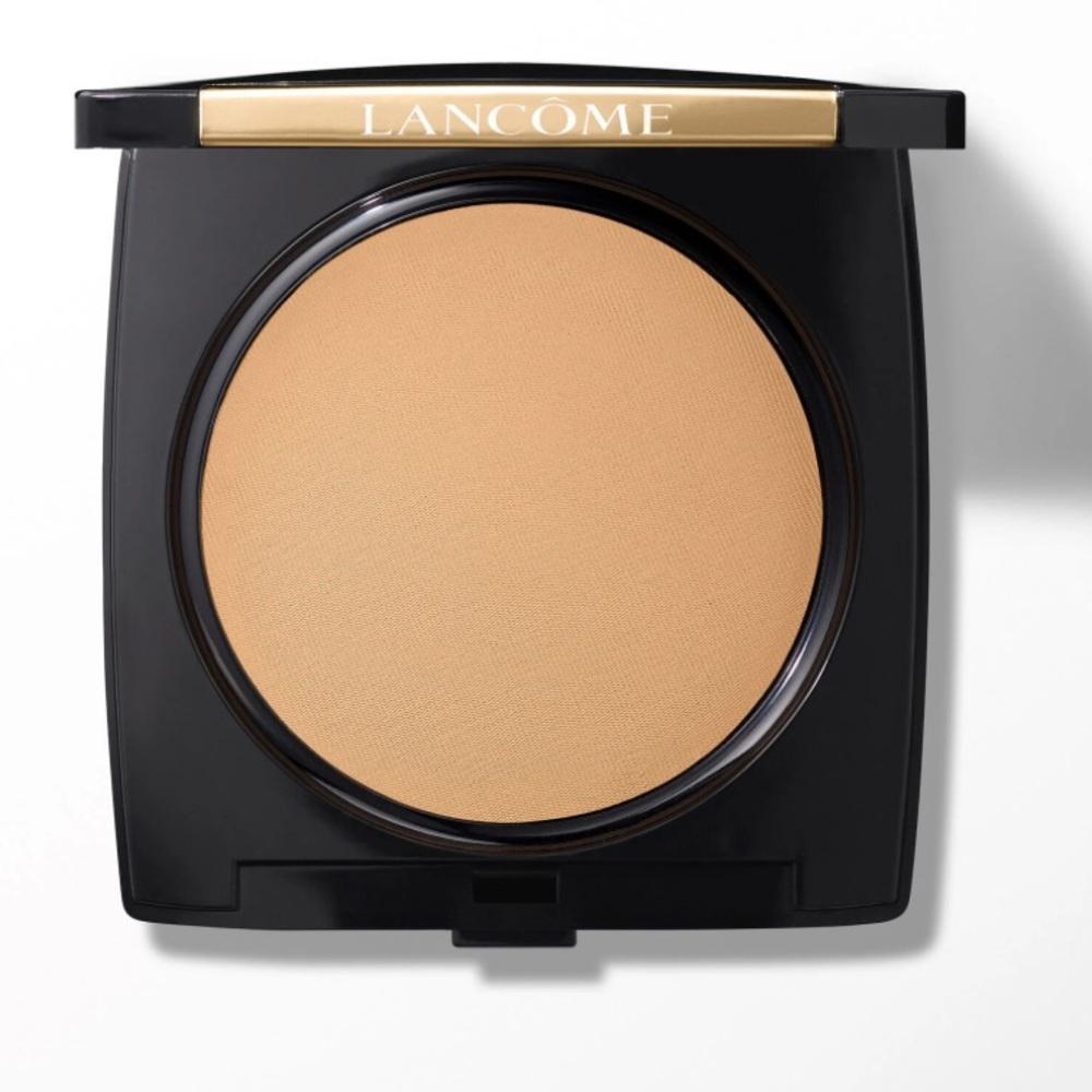 Lancôme Compact Powder in Tan